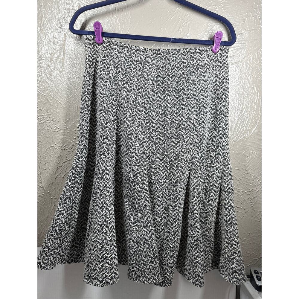 Susan Bristol Knit Circle Skirt Womens Side Zip 24" L Black White Chevron Size 8